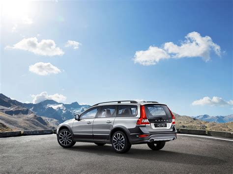 Volvo XC70 variklio skyrius