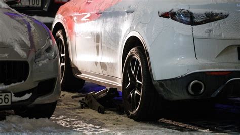 remontuojamas automobilis