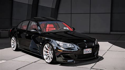 BMW E60 interjeras su veliūriniais kilimėliais