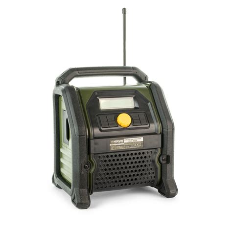 Skirtingi radijo imtuvų tipai: nešiojamas, stacionarus, automobilinis