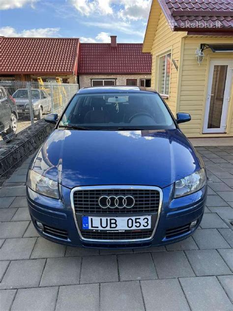 Automobilis po apklijavimo: blizgantis ir tvarkingas