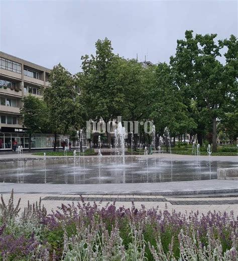 Vienybės aikštės fontanas ir žaliosios zonos