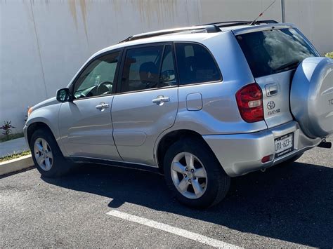 Toyota RAV4 2005 galinių lempučių vaizdas