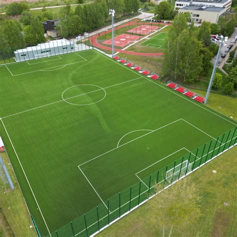 Futbolo aikštės schema su baudos aikštele ir kampo žyma