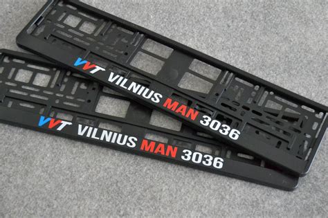 Įvairių tipų automobilio numerio ženklų rėmeliai