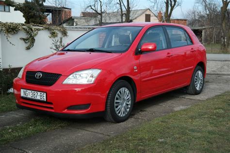 Toyota Corolla E12 priekinis stiklas