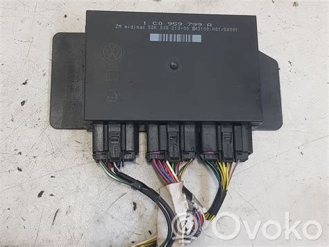 VW Passat B5 komforto modulio (CCM) vieta automobilyje