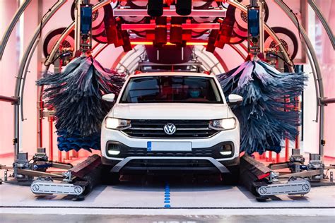 Automatinės automobilių plovyklos schema