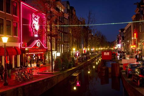 Amsterdamas. Raudonųjų žibintų kvartalo gatvės