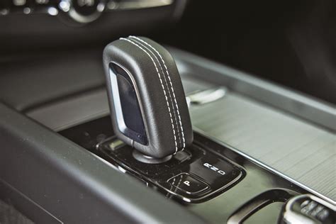 Volvo XC60 interjero nuotrauka su pulteliu