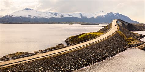 Atlantic Road tiltas audros metu