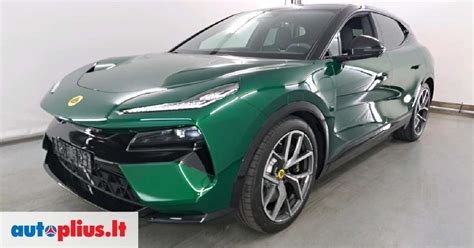 Lotus automobilis kelyje