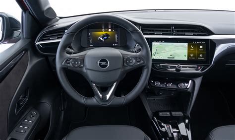 Opel Corsa D interjeras