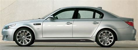 BMW E60 automobilio interjeras su aktyvios vairavimo sistema