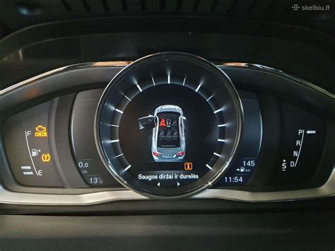 Volvo V40 prietaisų skydelio išdėstymas