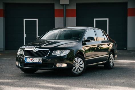 Škoda Superb su adaptyvia pakaba