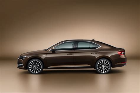 Škoda Superb komplektacijos