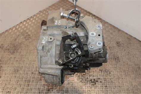 Naudoto visureigio mechaninės pavarų dėžės schema