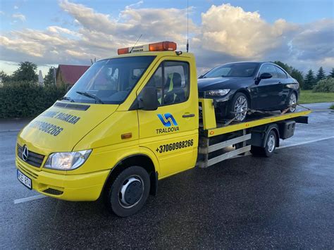 Simbolis rodantis 24/7 pagalbą kelyje