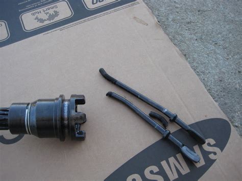 Schema, kaip reguliuojasi MTZ darbinio veleno juostos