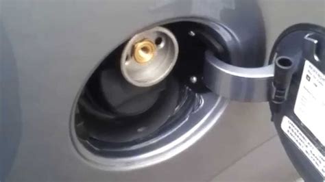 Įvairių tipų automobilių dujų užpylimo antgalių schematinis vaizdas