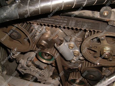 Scheminis paskirstymo diržo ir guolių išdėstymas Toyota D-4D variklyje