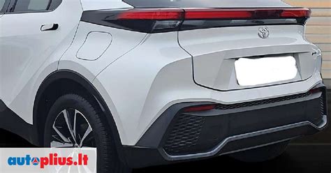Įvairių motorolerių modelių plastmasės