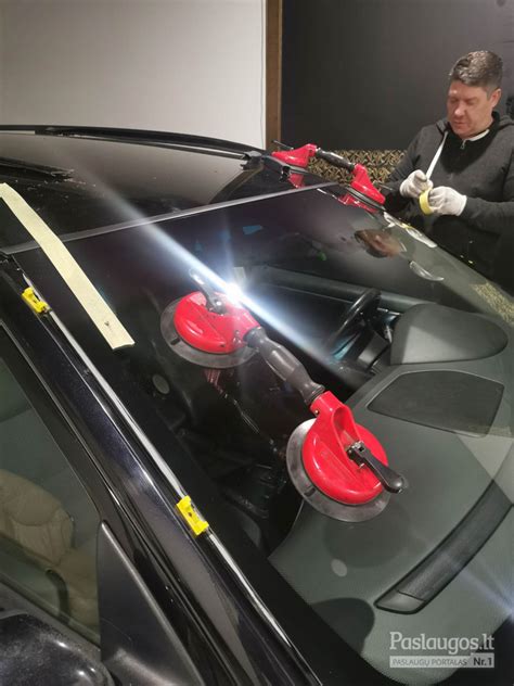 Automobilių stiklų tamsinimo paslaugos Ukmergėje