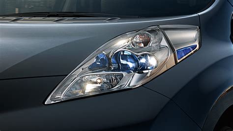 Nissan Leaf automobilio priekiniai žibintai