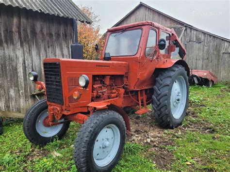 MTZ 50 traktorius su priekaba laukuose