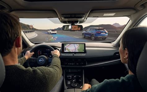 Nissan X-Trail interjeras su 360 kameros vaizdu