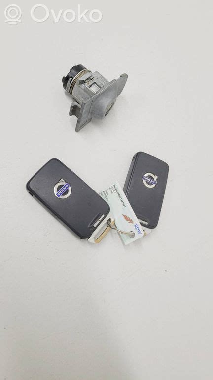Volvo automobilio raktelis