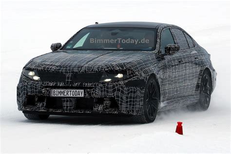 BMW LCI informacinė sistema