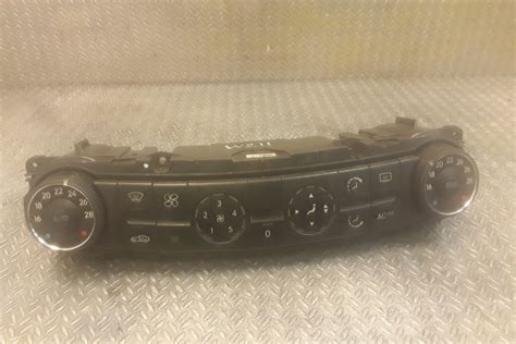 Renault Scenic prietaisų skydelis su klimato kontrolės valdikliais