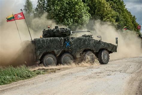 Karys apmokomas valdyti PKM „Vilkas“