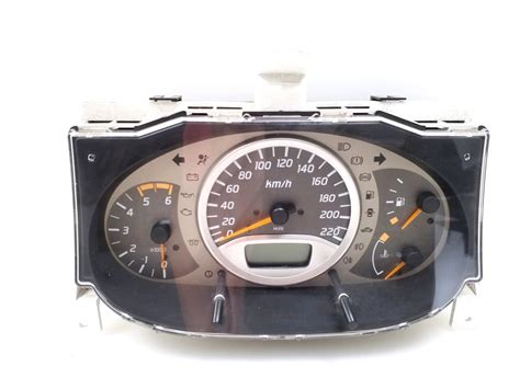 Nissan Almera Tino prietaisų skydelis