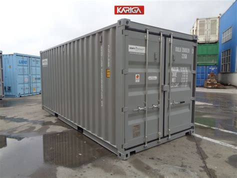 Įvairių dydžių ir tipų konteineriai