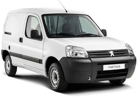 Peugeot Partner priekis su įjungtais posūkiais