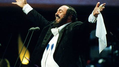 Luciano Pavarotti scenoje