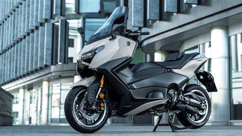 Yamaha TMAX ABS motoroleris
