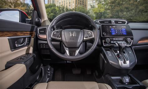 Nuotrauka, vaizduojanti originalius Honda CRV ratlankius.