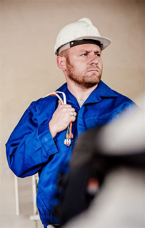 Nuotrauka: profesionalus kompresorių serviso darbuotojas