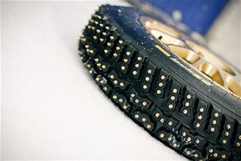 Tipinė ralio automobilio konstrukcija