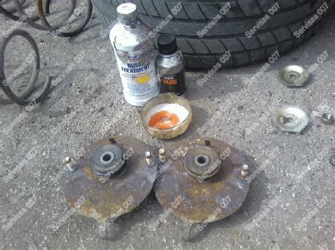 Pažeistos korozijos atraminės amortizatoriaus plokštelės