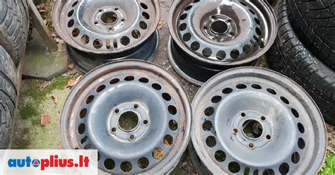 Įvairių R15 ratlankių dizainų