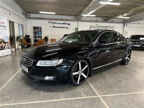 Volvo S80 interjeras su BLIS indikatoriais