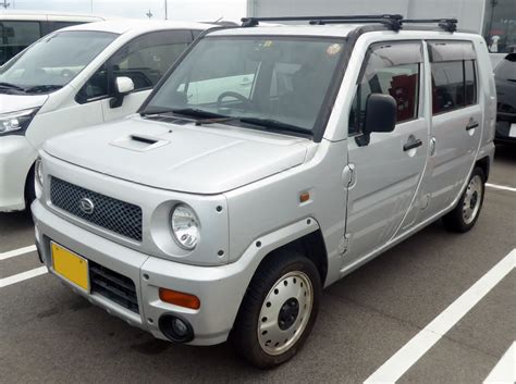 Daihatsu Naked automobilio interjeras