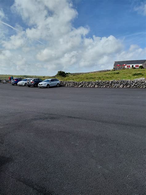 Parkavimo aikštelė ant vejos