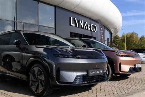 Oficialios automobilių gamintojo svetainės