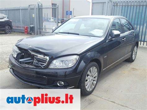Juodas stogas Mercedes-Benz C klasės W203